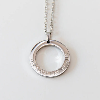 Halskette mit Anhänger | silber | Mantra: Om Mani Padme Hum