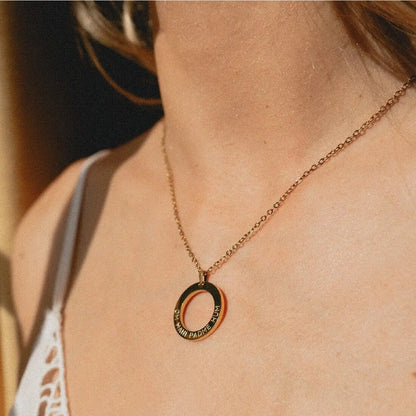 Halskette mit Anhänger | vergoldet | Mantra: Om Mani Padme Hum