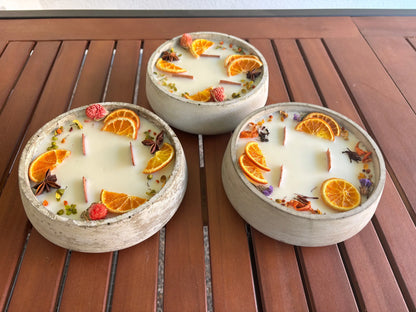 Handbesetze XXL Outdoor Citronella-Betonkerze „Big Grey - Mugge Schreck“ – Mit drei Holdochten - Handgemachter