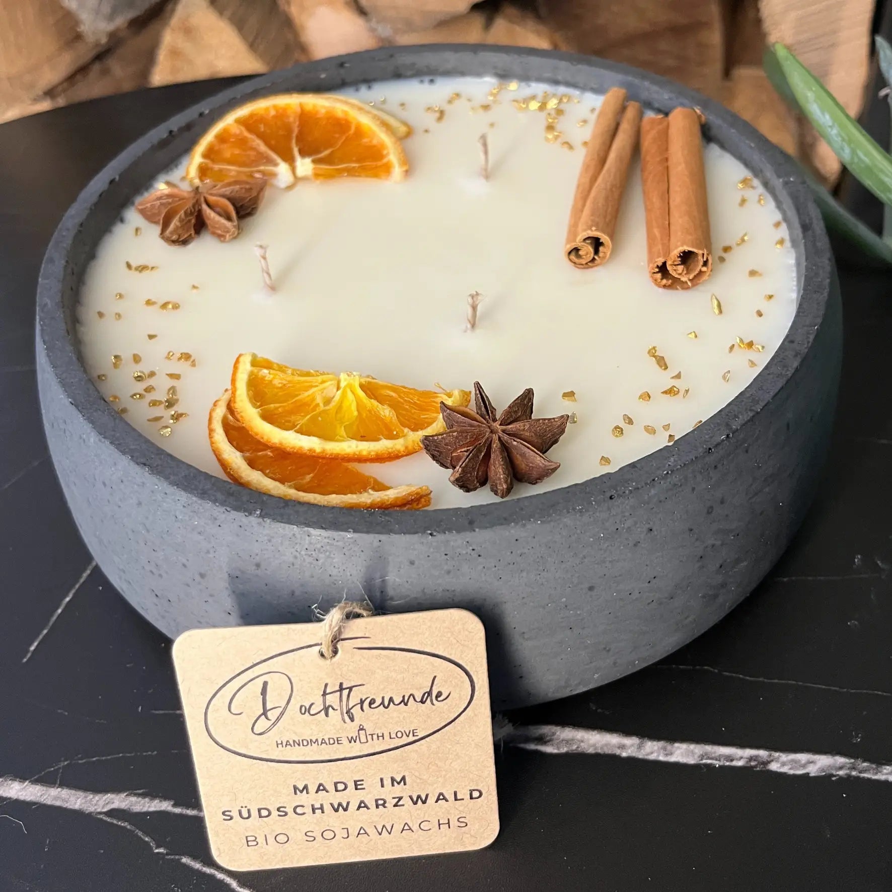 Handgemachte Betonkerze ’Big Black’ Duft Vanilla Toffee von DochtFreunde - Duftkerze