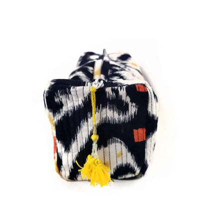 Handgemachte Kosmetiktasche ’BLACK IKAT’ - handgefertigte Taschen