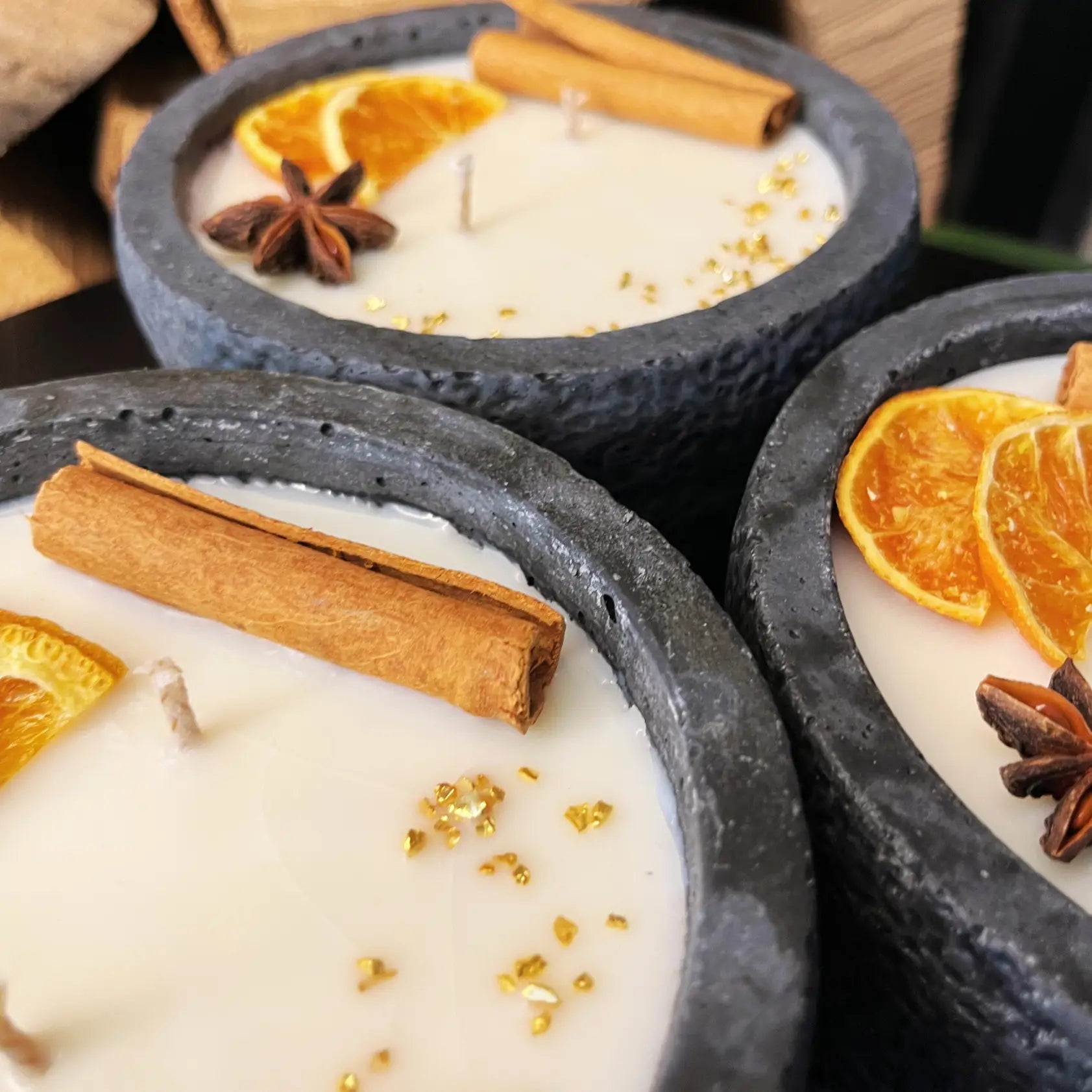 Handgemachtes Betonkerzen-Set 3x Schwarz ’Black Cinnamon’ - Stilvolle Sojawachskerze für Ihr Zuhause. Aromatherapie