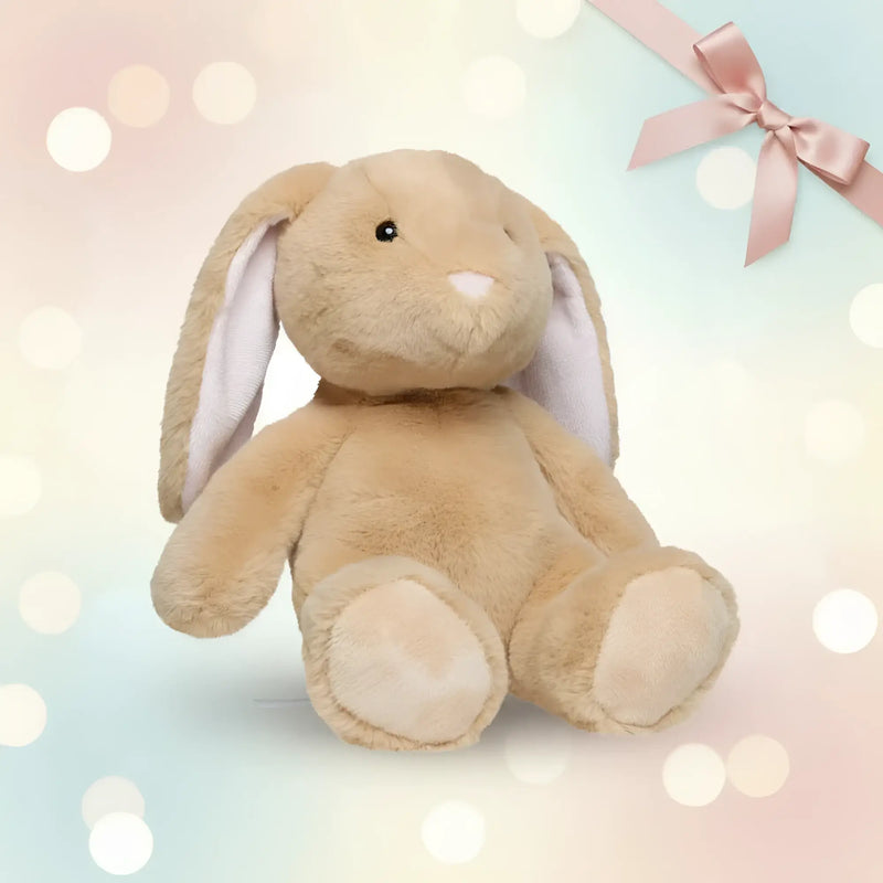 Weiches tanfarbenes plüschtier hase henni mit langen schlappen ohren und rosa zartem nasenknopf aus stoff
