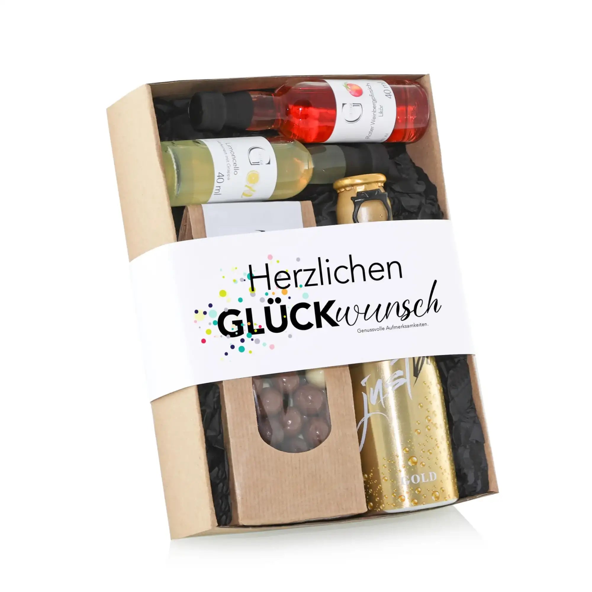 Beige geschenkbox herzlichen glückwunsch s mit alkoholischen getränken und schokolade im präsentkorb