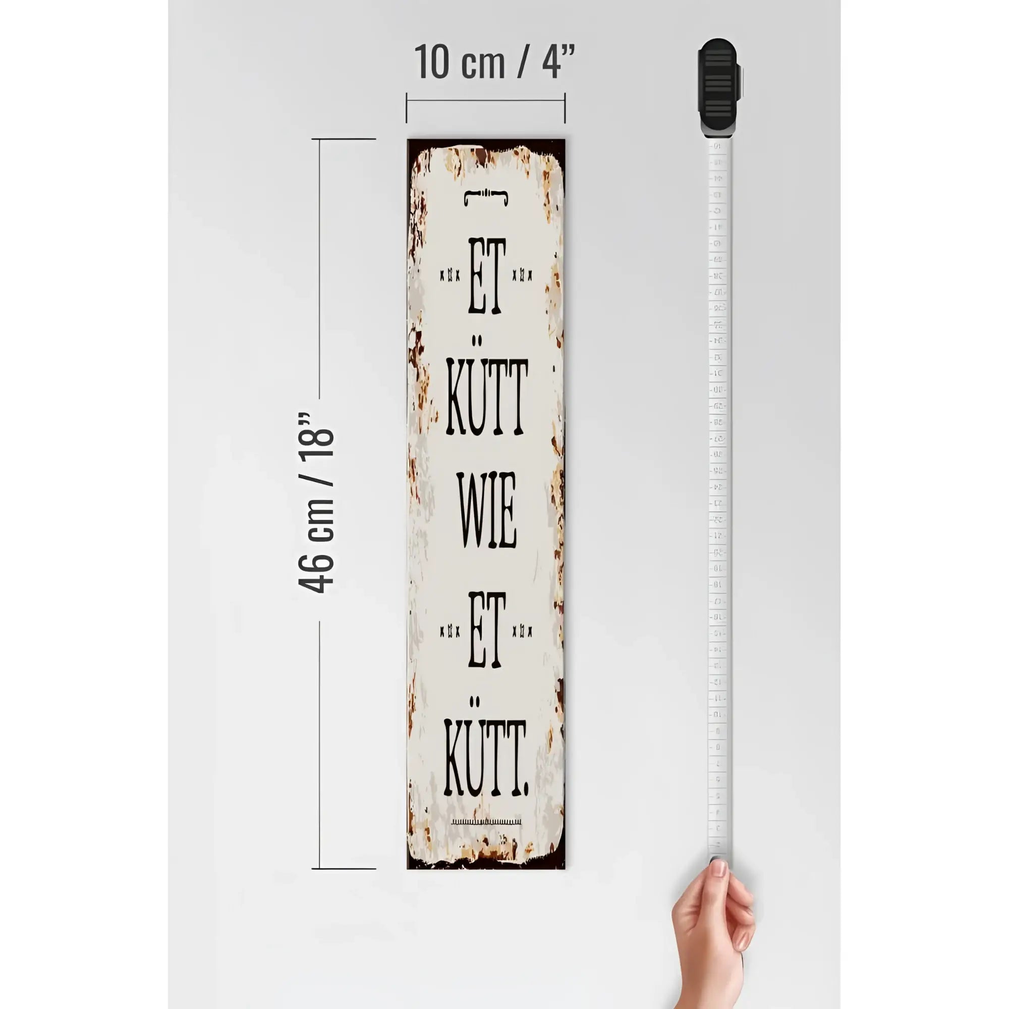 Rustikales weißes holzschild 10x46cm mit schwarzem kölschen spruch et kütt wie et kütt und wettered finish