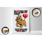 Weißes holzschild 20x30cm mit cartoon braunem hund mit blauem halsband und rotem herz zum liebe zeigen