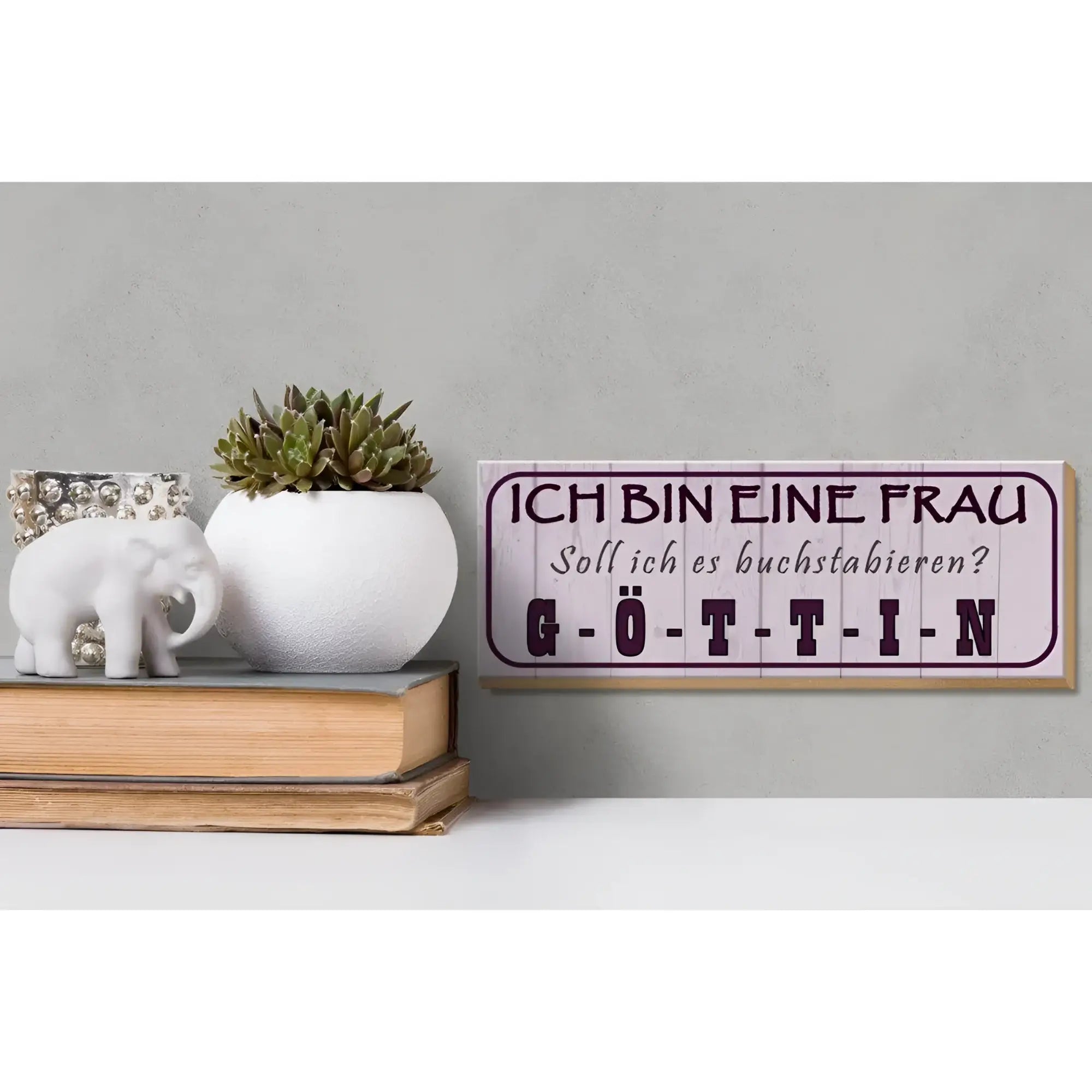 Holzschild spruch 27x10cm aus hellem lila holz mit dunkler schrift ich bin eine frau göttin deko