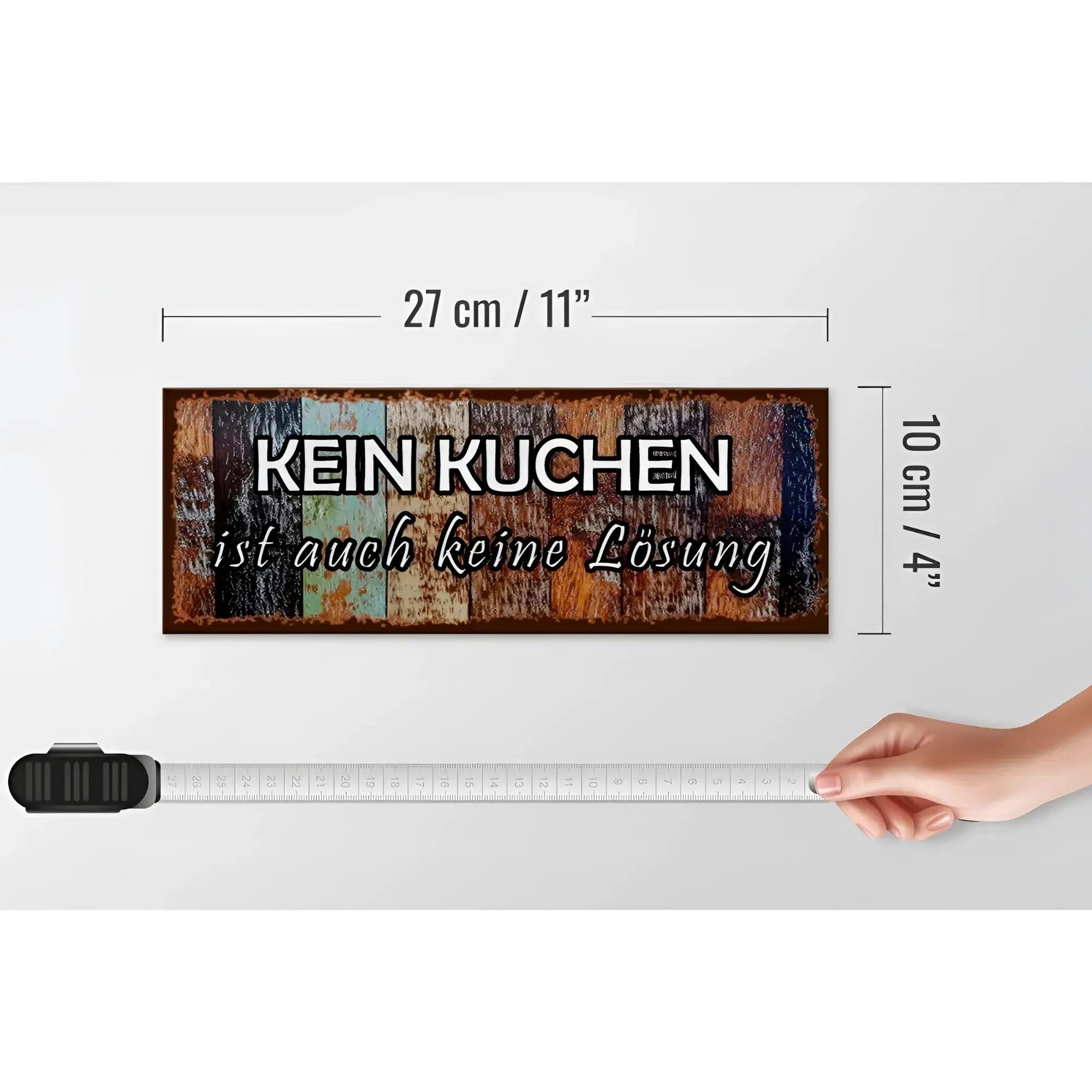 Rustikales holzschild 27x10cm aus wetterfesten planken in erdtönen mit schwarzem text kein kuchen ist keine lösung
