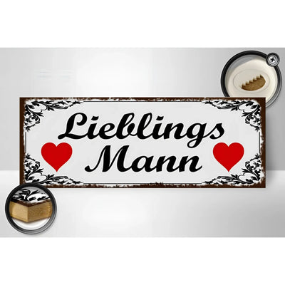 Holzschild spruch 27x10cm weiß mit schwarzem lieblingsmann schriftzug roten herzen und floralen bordüren im vintage look