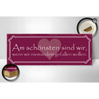 Maroon holzschild mit weißem rahmen und herzdesign, deutscher spruch in klassischer schrift 27x10 cm