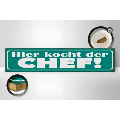 Grünes holzschild 46x10cm mit weißer schrift hier kocht der chef und dekorativem rand für küche