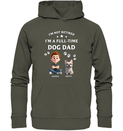 Olivegrüner hoodie mit cartoon von mann und französischer bulldogge text bin kein rentner sondern vollzeit hundepapa mit wunschname