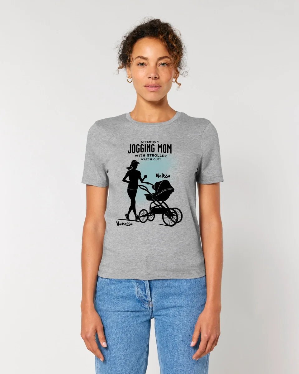 Jogging Mom mit Kinderwagen • Mama + Text • Wunschnamen • Ladies Premium T-Shirt XS - 2XL aus Bio - Baumwolle für Damen • Exklusivdesign • personalisiert von HalloGeschenk.de