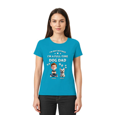 Petrolfarben kurzarmshirt mit cartoon grafik von junge und französischer bulldogge und text ich bin kein ruheständler ich bin fulltime hundepapa