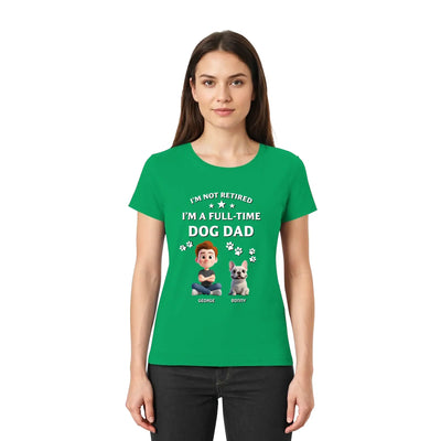 Grünes kurzarmshirt mit cartoonjunge und hund namens george und bonny und dem text ich bin kein rentner sondern vollzeit hundepapa