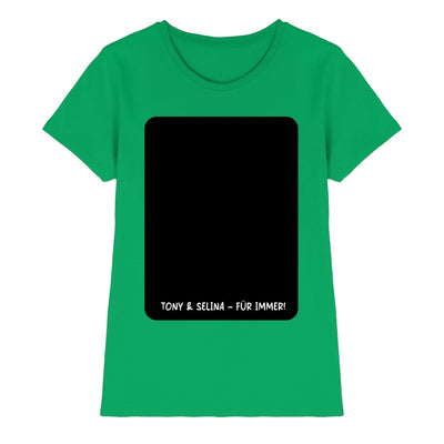 Ein grünes kurzarm damen tshirt mit schwarzem rechteck und weißem text tony und selina für immer aus der statement collection
