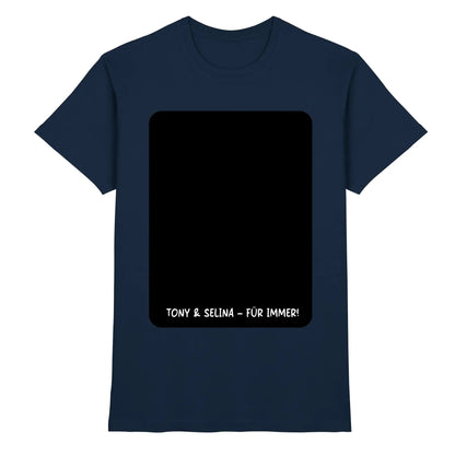 Marine blaue baumwollt shirt mit schwarzem rechteck und weißem text tony selina für immer statement collection