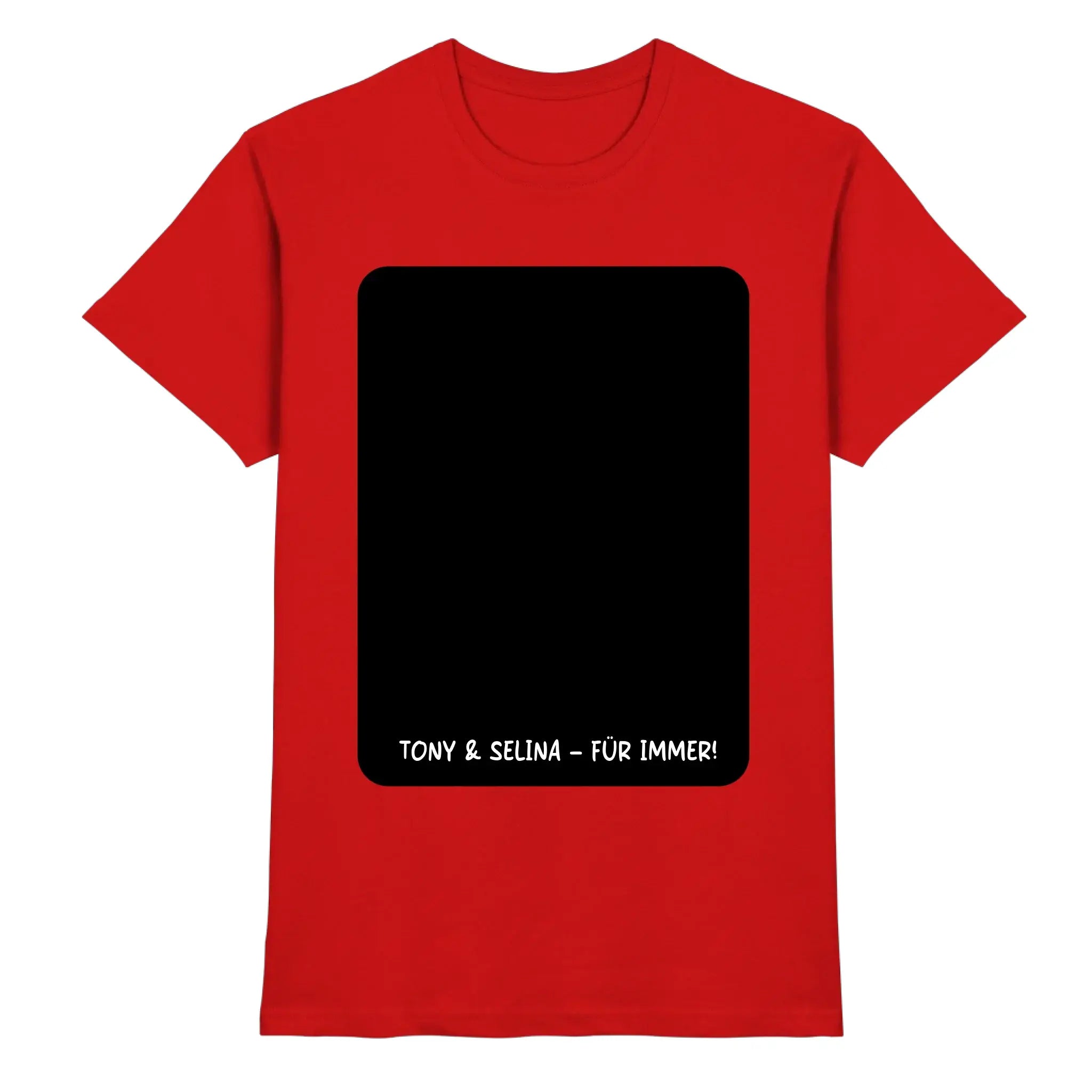 Rotes baumwoll t shirt mit schwarzem rechteckigem ki cartoon effekt rahmen und weißem text tony & selina für immer