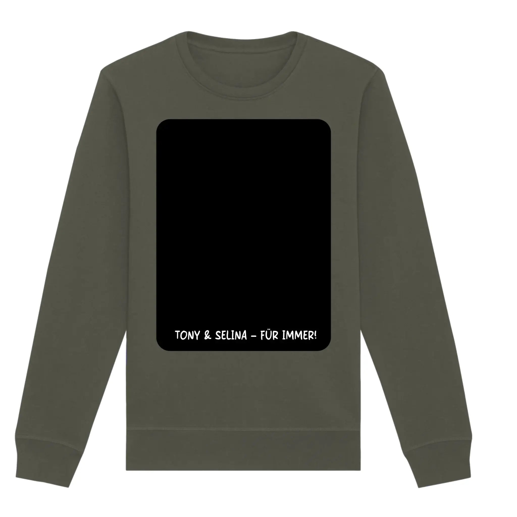 Olivegrünes langarm sweatshirt mit schwarzem rechteck patch und weißem text aus der statement collection