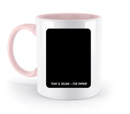 Weiße keramiktasse mit pinkem griff und innenfläche und schwarzem rechteck zum personalisieren aus der statement collection