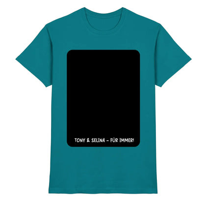 Petrolfarben Baumwoll-T-Shirt mit schwarzem rechteckigem grafikprint und weißem text tony & selina für immer aus der statement-collection