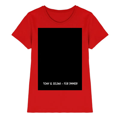 Rotes damen kurzarmshirt mit schwarzem rechteckigem panel und weißem textelement tony & selina für immer aus statement-collection
