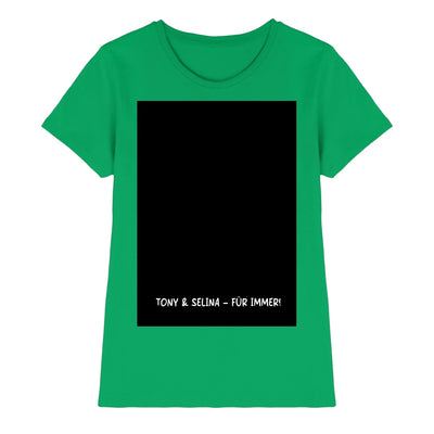 Grünes damen t-shirt mit schwarzem rechteckigem grafik und text tony & selina – für immer aus der statement-collection