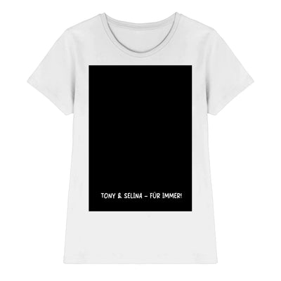Weiße baumwoll-t-shirt mit schwarzem rechteckigem panel und text tony & selina für immer aus der statement-collection