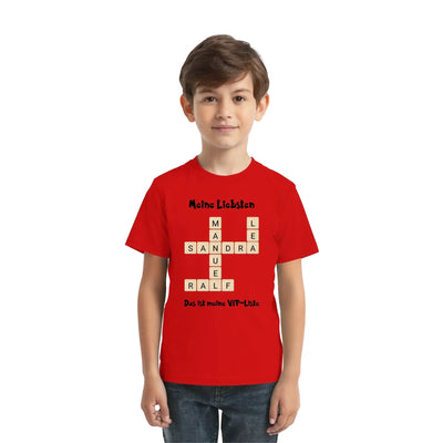 Rotes baumwoll-t-shirt mit kreuzwort-motiv in beige buchstaben und schwarzem rahmen aus der statement-collection