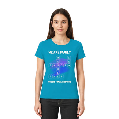 Petrolfarben baumwoll t-shirt mit we are family grafik und namenspuzzle design aus der statement-collection kreuzwort-motiv