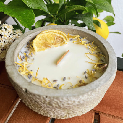 Limitierte Einzelstücke: Outdoor Citronella-Betonkerze „Mugge Schreck“ – Handgemachter Insektenschutz