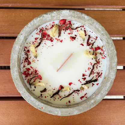 Limitierte Einzelstücke: Outdoor Citronella-Betonkerze „Mugge Schreck“ – Handgemachter Insektenschutz