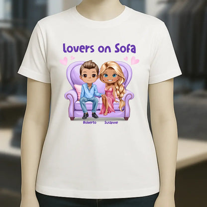 LOVERS ON SOFA diverse Paare • mit Wunschtext • Damen T-Shirt • Bio • personalisiert