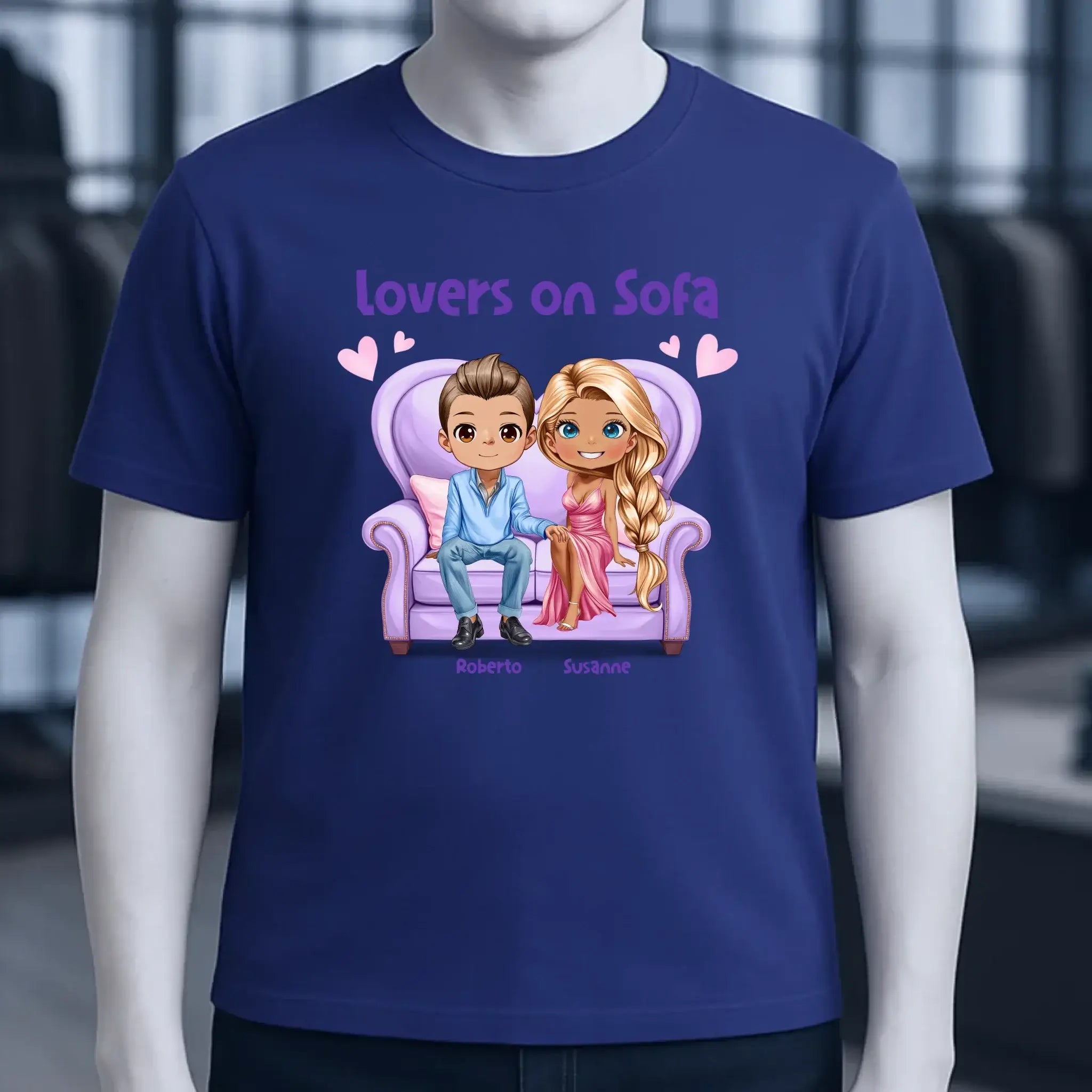 LOVERS ON SOFA diverse Paare • mit Wunschtext • Unisex T-Shirt für Damen & Herren • Bio • personalisiert