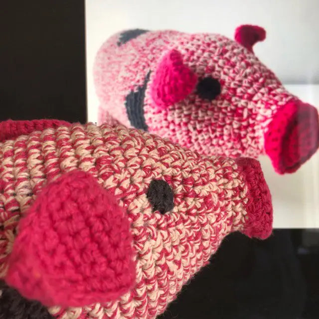 Luna-Leena Schwein rosa – Bio-Baumwolle – handgehäkelt in Nepal