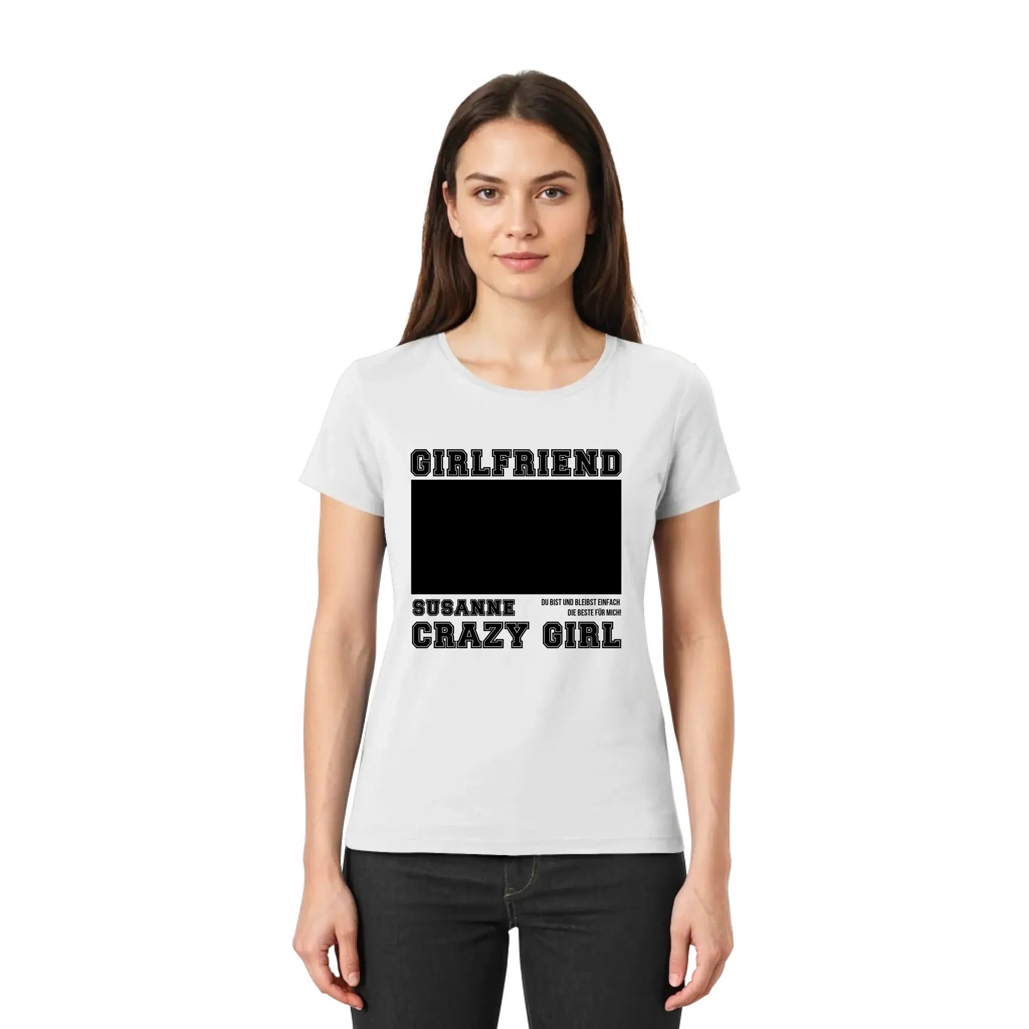 Weißes cotton t-shirt mit schwarzem text und leerem rechteck auf der vorderseite personalisiert wit wunschtext