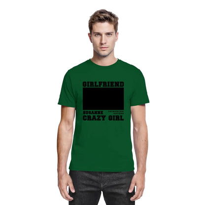 Grünes baumwollshirt mit schwarzem text und leerem feld zur individuellen gestaltung aus der statement-collection