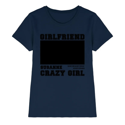 Navy blaue baumwoll t shirt mit schwarzem statement print girlfriend und crazy girl aus der statement collection