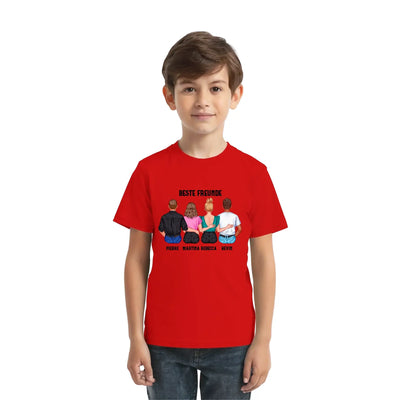 Rotes baumwollshirt mit personalisierten illustrationen von vier freunden und dem text beste freunde