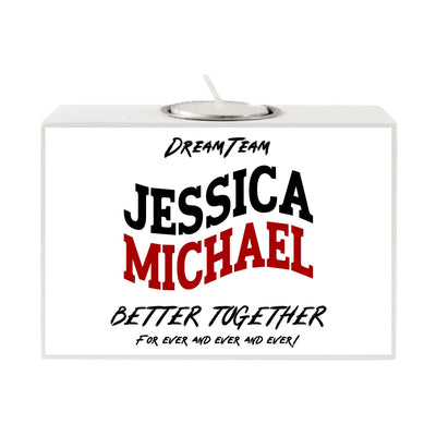 Weißer rechteckiger motiv-teelichthalter mit silberner metall-teelichthalterung und personalisiertem text dream team jessica michael