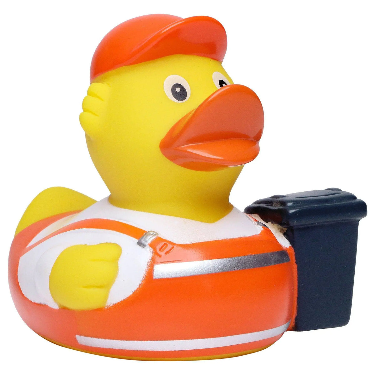Gelbe quietsche-ente als müllmann mit orange-weißem reflektionswesten, roter mütze und schwarzem müllcontainer