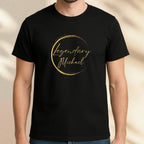Schwarzes unisex t-shirt aus softstyle baumwolle mit goldenem folienprint namenslogo legendary michael und handgezeichnetem ring