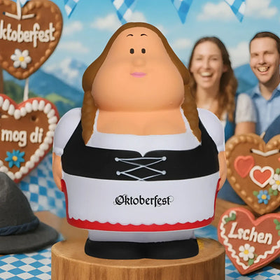 A kuschelige oktoberfest-figur frau mit braunen zöpfen im schwarz weißen korsettkleid mit rotem rand
