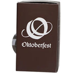 Braune kartonverpackung mit weißem oktoberfest logo und rundem emblem fürs oktoberfest geschenkset bert und berta