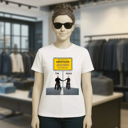 Ortsschild-Designer mit Motorrad-Couple • Ladies Premium T-Shirt XS-2XL aus Bio-Baumwolle für Damen