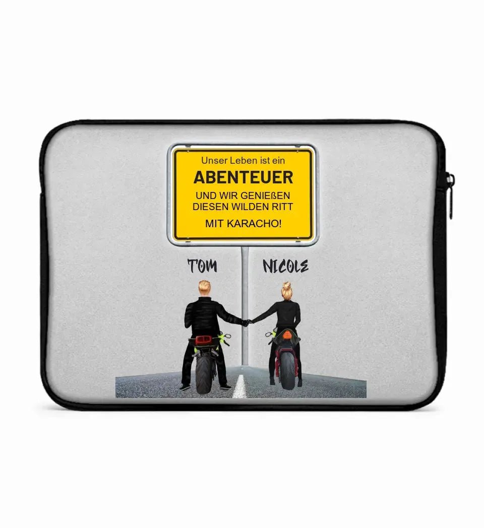 Ortsschild-Designer mit Motorrad-Couple • Laptop Case 13" Zoll Notebook-Tasche