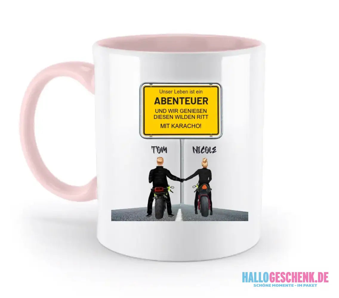 Ortsschild-Designer mit Motorrad-Couple • zweifarbige Tasse