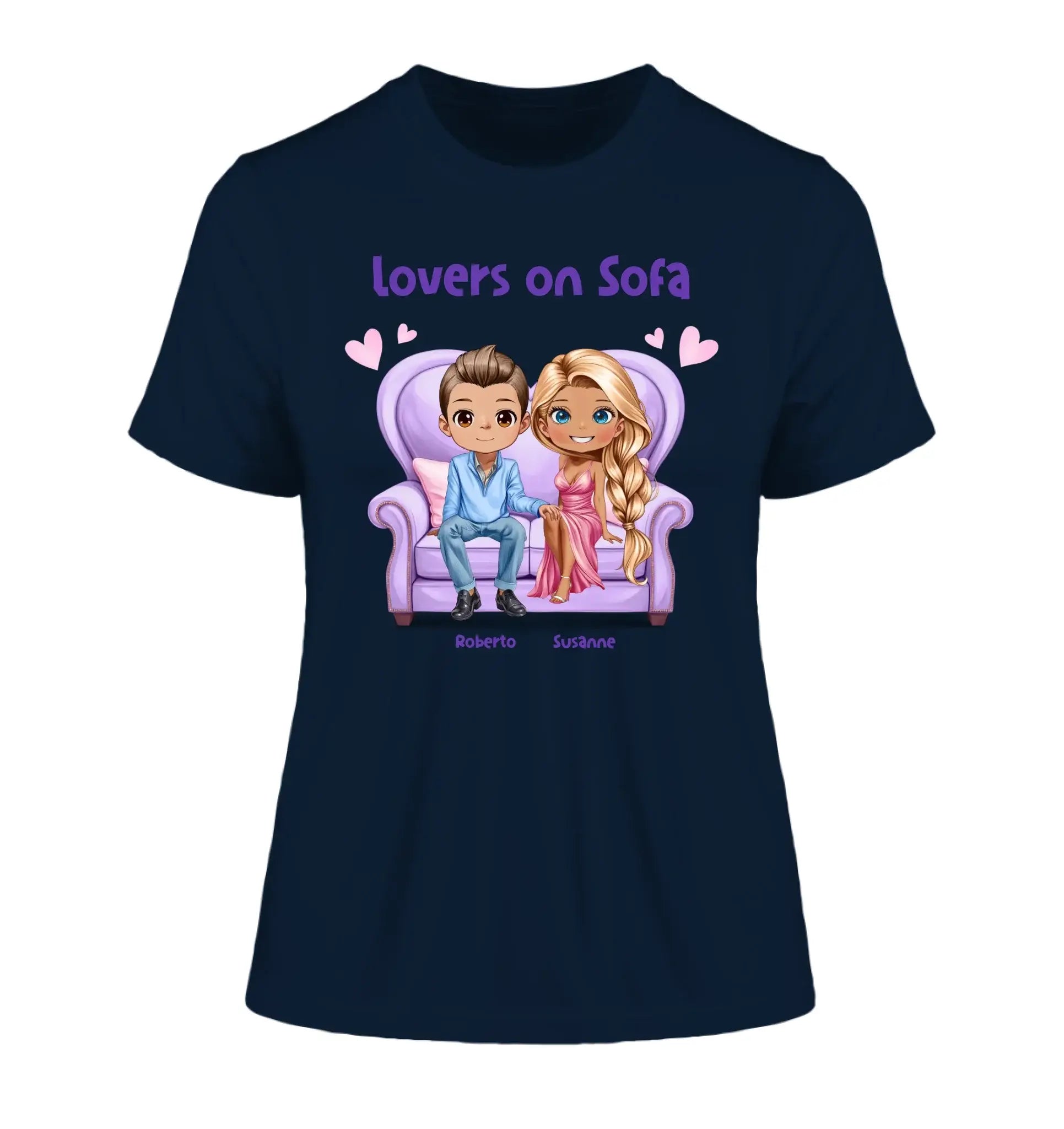 Paar-Design: Lovers on Sofa mit Geschlechtswahl • (2-4 personalisierbare Figuren) - Damen T-Shirt (Fitted) • Bio