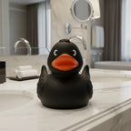 Schwarze Quietscheente mit bright orange beak und weiß eyes in quietsche-ente wings schwarz mit special feather look