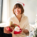 Schmoozies displayreiniger weihnachtsmann in rotem samt geschenkbox mit gold eingepackten geschenken und plüschspielzeug